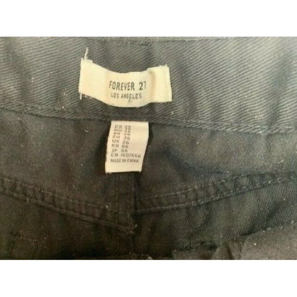 Forever 21 Womens Jeans Shorts Size 26 Black Distressed Torn Ripped High Rise - Picture 3 of 3